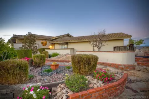 Exterior - 2848 Sunset Hls, Escondido, CA 92025 photo 22 of 25