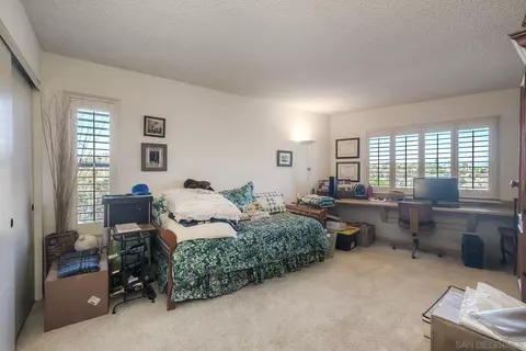 Bedroom - 2848 Sunset Hls, Escondido, CA 92025 photo 4 of 4