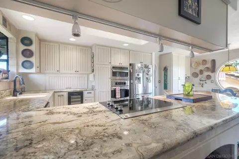 Kitchen - 2848 Sunset Hls, Escondido, CA 92025 photo 5 of 6