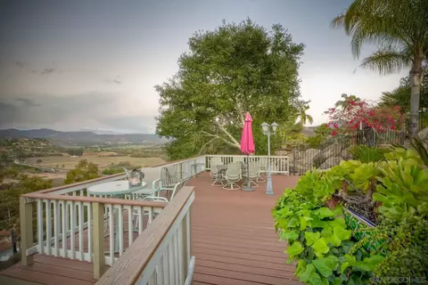 Exterior - 2848 Sunset Hls, Escondido, CA 92025 photo 3 of 25