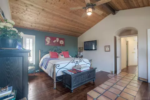 Bedroom - 2848 Sunset Hls, Escondido, CA 92025 photo 2 of 4