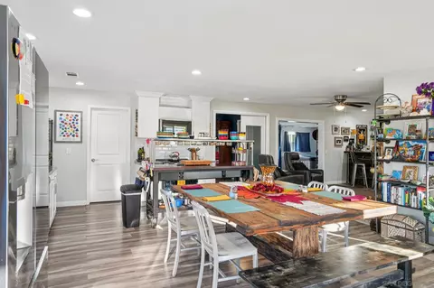Dining - 6941 Lennox Ave, Yucca Valley, CA 92284 photo 1 of 1