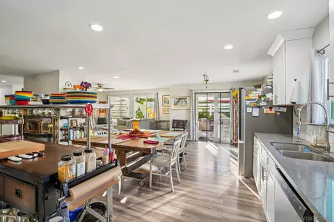 Kitchen - 6941 Lennox Ave, Yucca Valley, CA 92284 photo 1 of 2