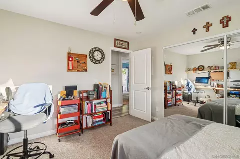 Bedroom - 6941 Lennox Ave, Yucca Valley, CA 92284 photo 5 of 5
