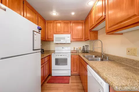Kitchen - 3557 Kenora Dr #41, Spring Valley, CA 91977 photo 3 of 4