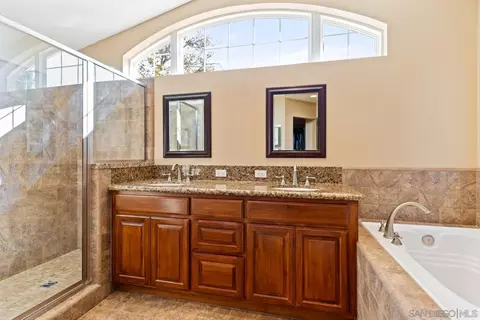 Bath - 3121 Alta Verde, Fallbrook, CA 92028 photo 1 of 3