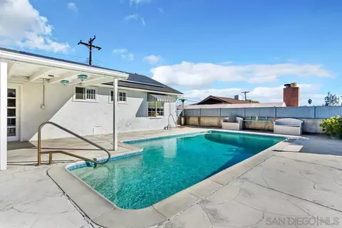 Exterior - 9326 Oakbourne Rd, Santee, CA 92071 photo 5 of 11