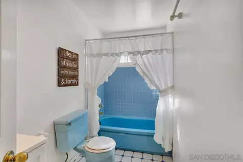 Bath - 9326 Oakbourne Rd, Santee, CA 92071 photo 1 of 3