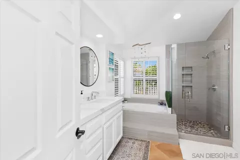 Bath - 7022 Ibis Pl, Carlsbad, CA 92011 photo 2 of 4