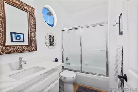 Bath - 7022 Ibis Pl, Carlsbad, CA 92011 photo 4 of 4