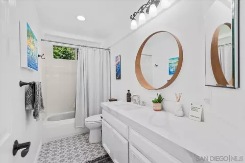 Bath - 7022 Ibis Pl, Carlsbad, CA 92011 photo 3 of 4