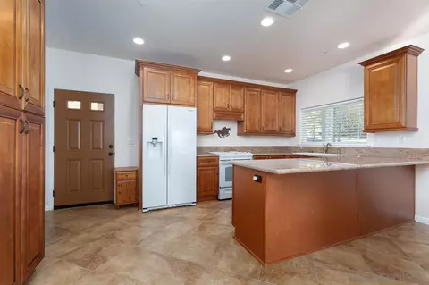 Kitchen - 34672 Navajo Rd, Julian, CA 92036 photo 2 of 3
