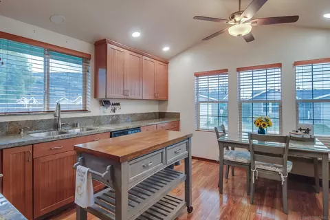 Kitchen - 15935 Spring Oaks Rd #SPC 1, El Cajon, CA 92021 photo 6 of 12