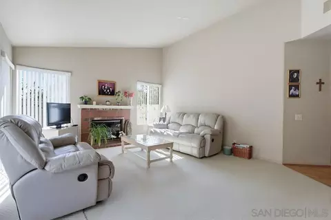 Living - 2114 Willowbrook, Escondido, CA 92029 photo 2 of 4