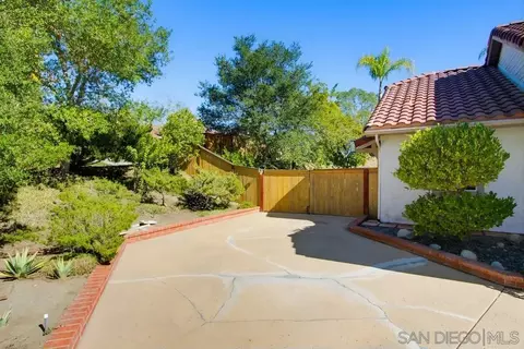 Exterior - 2114 Willowbrook, Escondido, CA 92029 photo 4 of 12