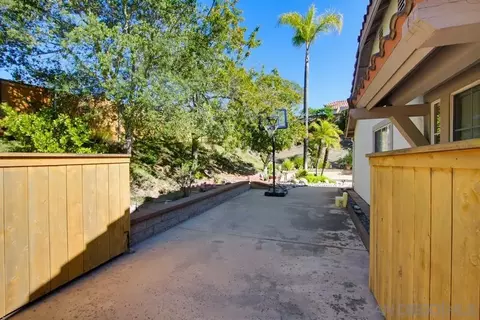 Exterior - 2114 Willowbrook, Escondido, CA 92029 photo 5 of 12