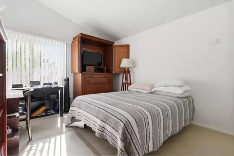 Bedroom - 2114 Willowbrook, Escondido, CA 92029 photo 6 of 9