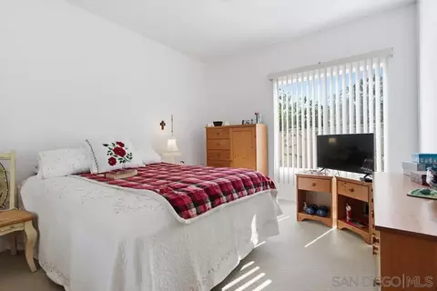 Bedroom - 2114 Willowbrook, Escondido, CA 92029 photo 4 of 9