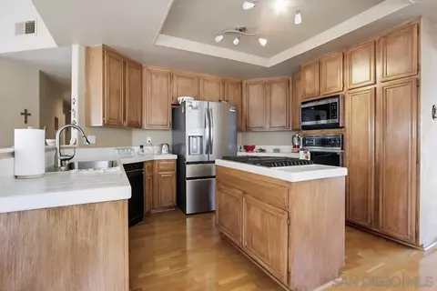 Kitchen - 2114 Willowbrook, Escondido, CA 92029 photo 2 of 4