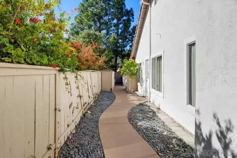 Exterior - 2114 Willowbrook, Escondido, CA 92029 photo 11 of 12