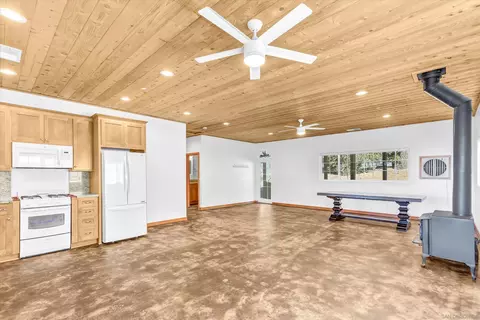 Living - 3258 Pine Hls, Julian, CA 92036 photo 2 of 3