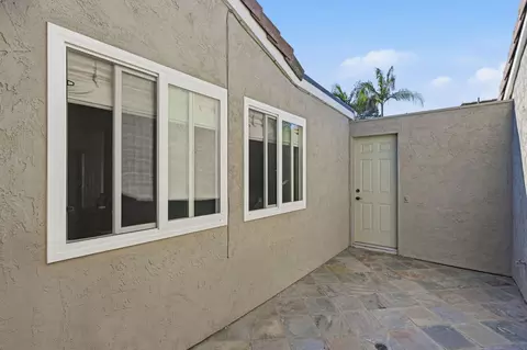 Exterior - 1859 Hill Top Ln, Encinitas, CA 92024 photo 6 of 7