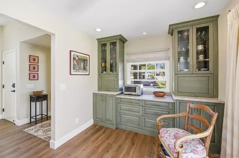 Kitchen - 1859 Hill Top Ln, Encinitas, CA 92024 photo 3 of 3
