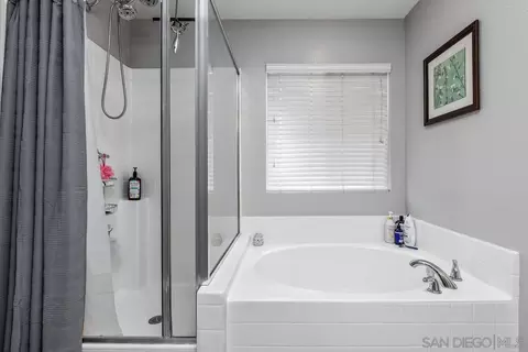 Bath - 4322 Deer Valley Way, Oceanside, CA 92057 photo 2 of 4