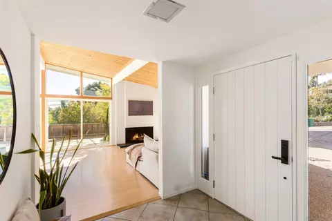 Entry Way - 3084 Cranbrook Ct, La Jolla, CA 92037 photo 1 of 1
