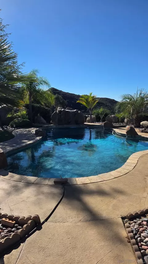 3725 Via Cielo Azul, Alpine, CA 91901 photo 23
