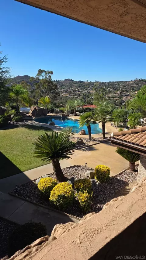 3725 Via Cielo Azul, Alpine, CA 91901 photo 24