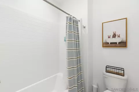Bath - 30407 Freeman Dr, Menifee, CA 92584 photo 2 of 4