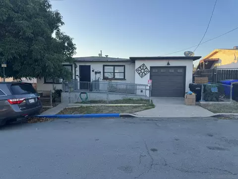 866 Merlin Dr, San Diego, CA 92114
