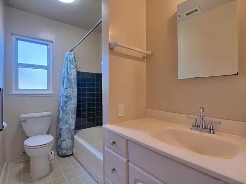 Bath - 9174 Rosedale Dr, Spring Valley, CA 91977 photo 2 of 2
