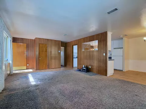 Living - 9174 Rosedale Dr, Spring Valley, CA 91977 photo 2 of 5