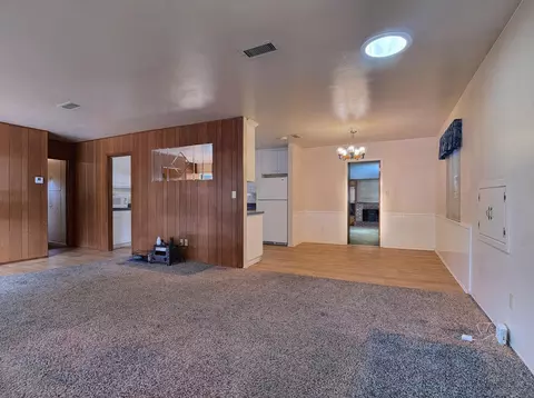 Living - 9174 Rosedale Dr, Spring Valley, CA 91977 photo 3 of 5