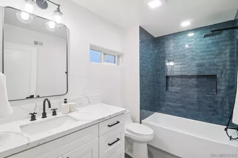 Bath - 1047 Sangamon, Spring Valley, CA 91977 photo 4 of 5