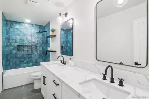 Bath - 1047 Sangamon, Spring Valley, CA 91977 photo 3 of 5