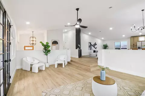 Living - 1047 Sangamon, Spring Valley, CA 91977 photo 3 of 5