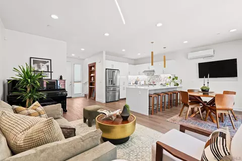 8268 High St, La Mesa, CA 91941