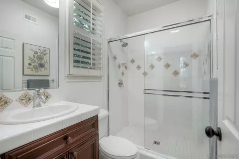 Bath - 7327 Circulo Papayo, Carlsbad, CA 92009 photo 3 of 5
