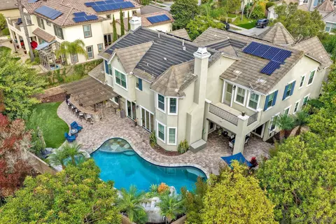 View/Area - 7327 Circulo Papayo, Carlsbad, CA 92009 photo 6 of 14