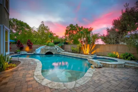 Exterior - 7327 Circulo Papayo, Carlsbad, CA 92009 photo 4 of 16