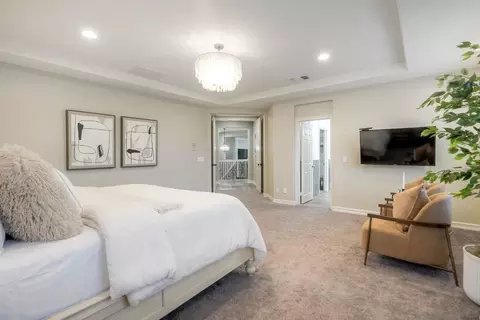 Bedroom - 7327 Circulo Papayo, Carlsbad, CA 92009 photo 2 of 6