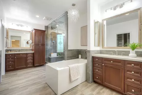 Bath - 7327 Circulo Papayo, Carlsbad, CA 92009 photo 1 of 5