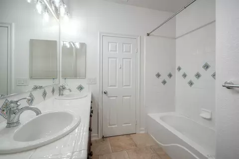Bath - 7327 Circulo Papayo, Carlsbad, CA 92009 photo 5 of 5