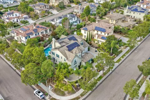 View/Area - 7327 Circulo Papayo, Carlsbad, CA 92009 photo 4 of 14