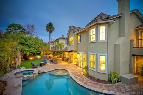 Exterior - 7327 Circulo Papayo, Carlsbad, CA 92009 photo 10 of 16