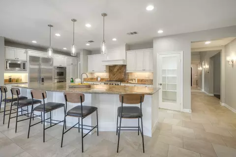 Kitchen - 7327 Circulo Papayo, Carlsbad, CA 92009 photo 2 of 7