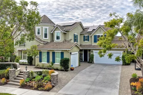 Exterior - 7327 Circulo Papayo, Carlsbad, CA 92009 photo 2 of 16